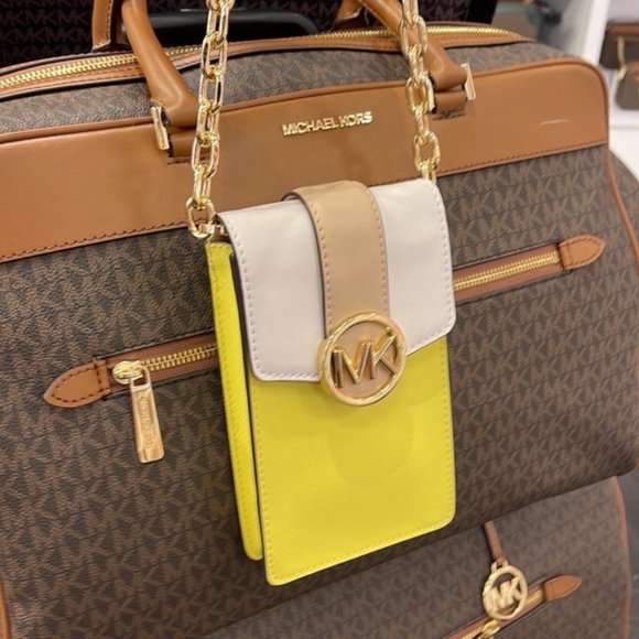 Michael Kors Carmen Small Color-Block Faux Leather Phone Crossbody Bag Sunshn - Picture 11 of 16